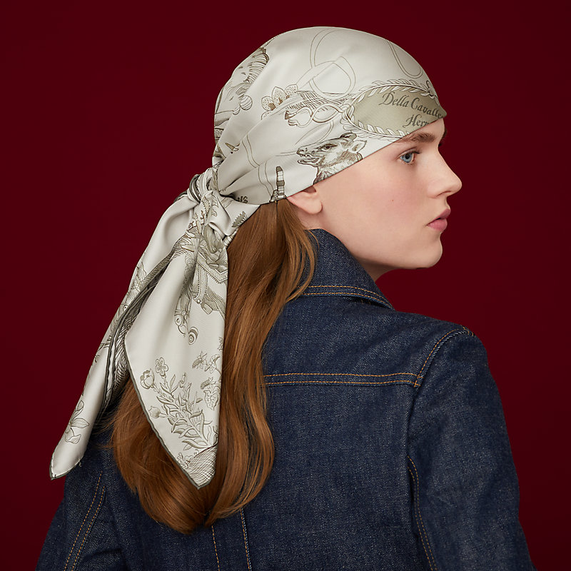 Della Cavalleria Favolosa double face scarf 90 | Hermès